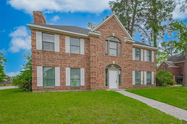 $369,000 | 215 Wood Cir Lane, Houston, TX 77015