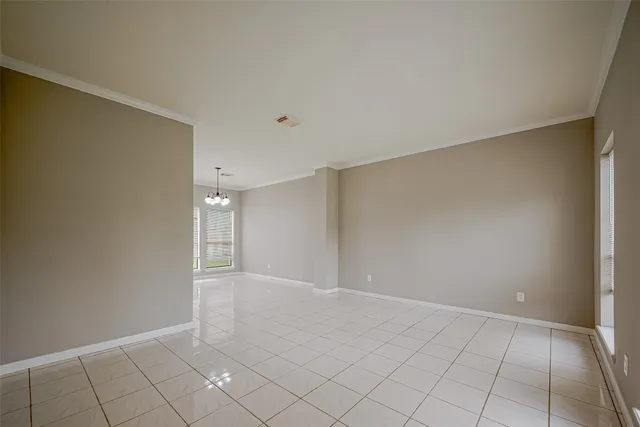 $369,000 | 215 Wood Cir Lane, Houston, TX 77015