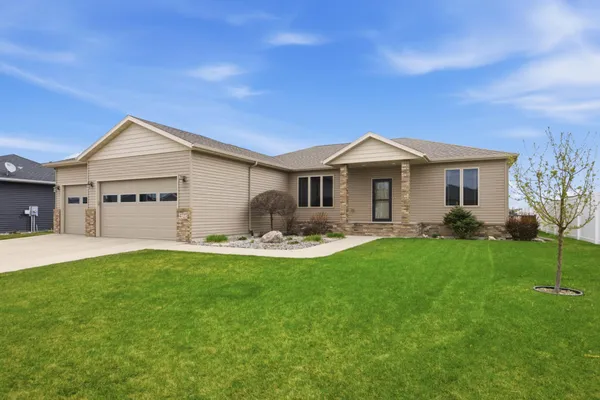 $585,000 | 4727 6th Street West, West Fargo, ND 58078