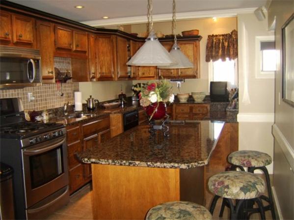 43 Stratford Road Melrose, MA 02176 - Photo 6 of 19 Gallery Image 6