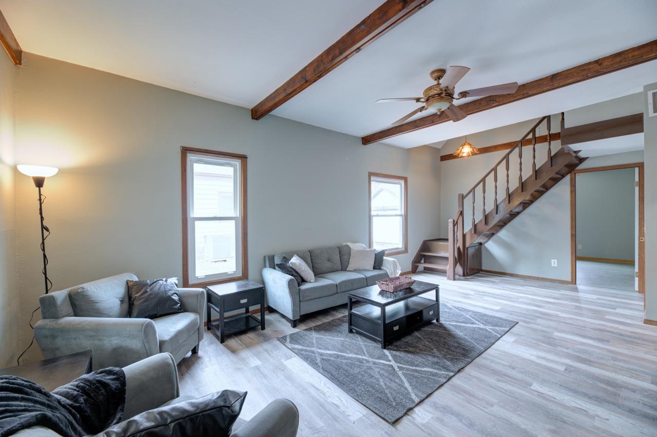 918 East 15th Avenue Winfield, KS 67156 - Photo 2 of 26