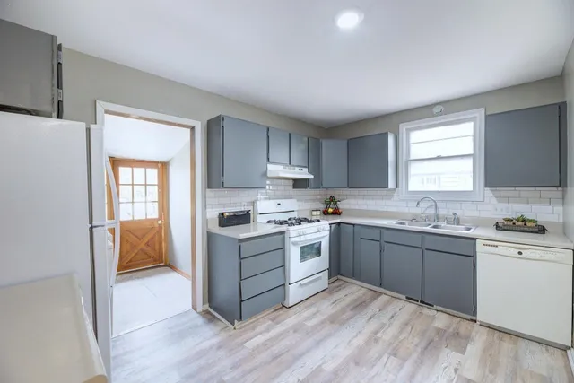 $126,900 | 918 East 15th Avenue, Winfield, KS 67156