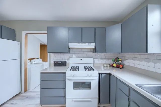 $126,900 | 918 East 15th Avenue, Winfield, KS 67156