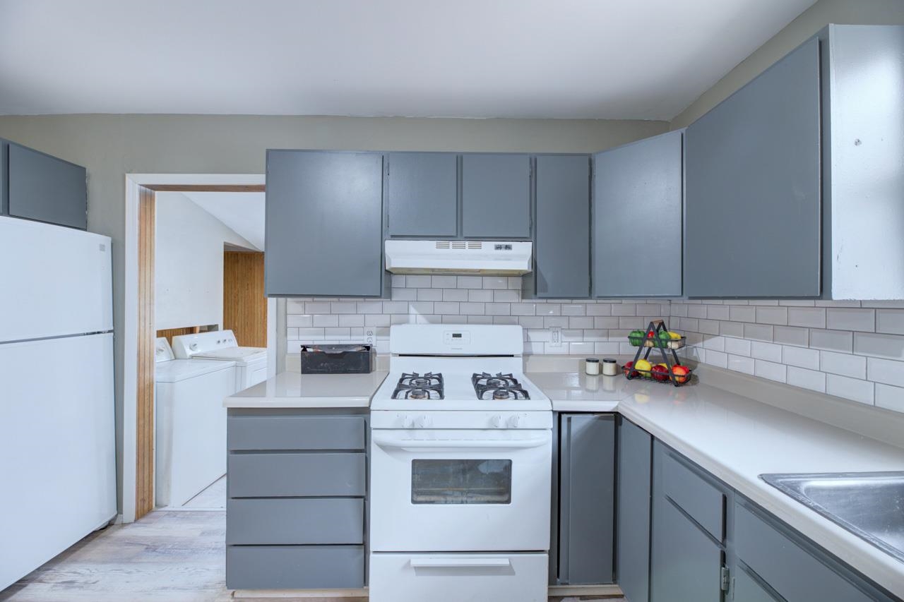 918 East 15th Avenue Winfield, KS 67156 - Photo 7 of 26