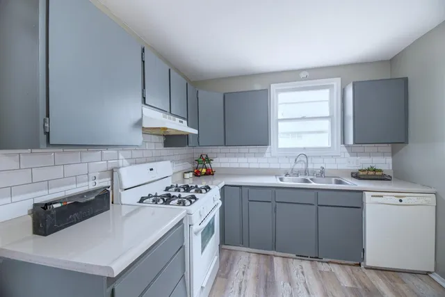 $126,900 | 918 East 15th Avenue, Winfield, KS 67156