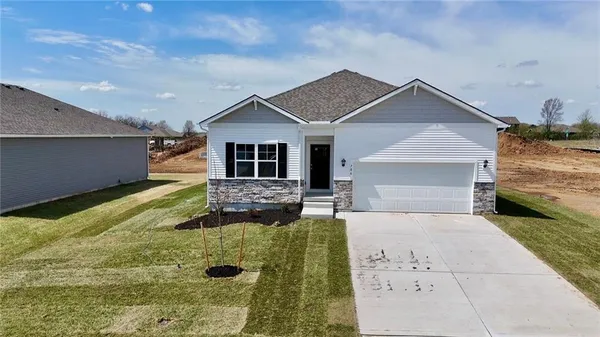 $349,990 | 706 Fallen Leaf Drive, Belton, MO 64012