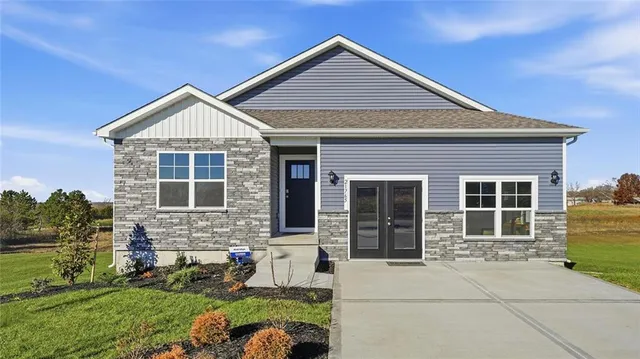 $362,990 | 706 Fallen Leaf Drive, Belton, MO 64012