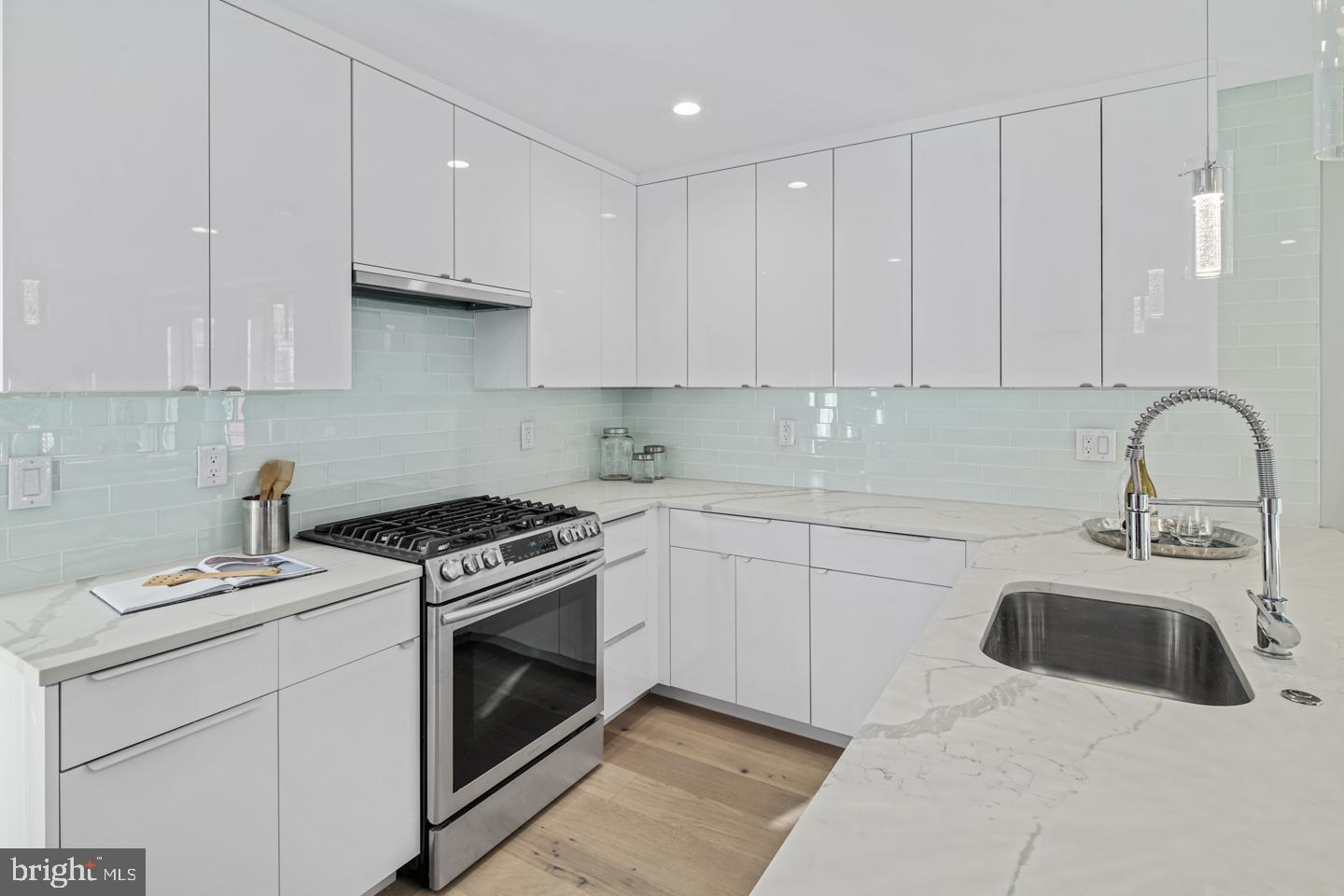 2624 Webster Street Philadelphia, PA 19146 - Photo 14 of 34