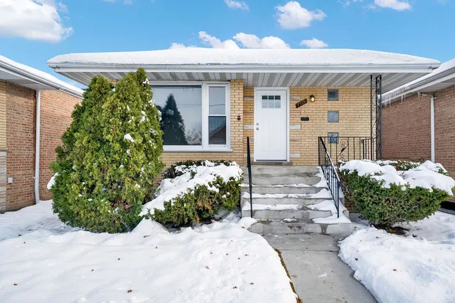 $329,900 | 7725 South Albany Avenue, Chicago, IL 60652