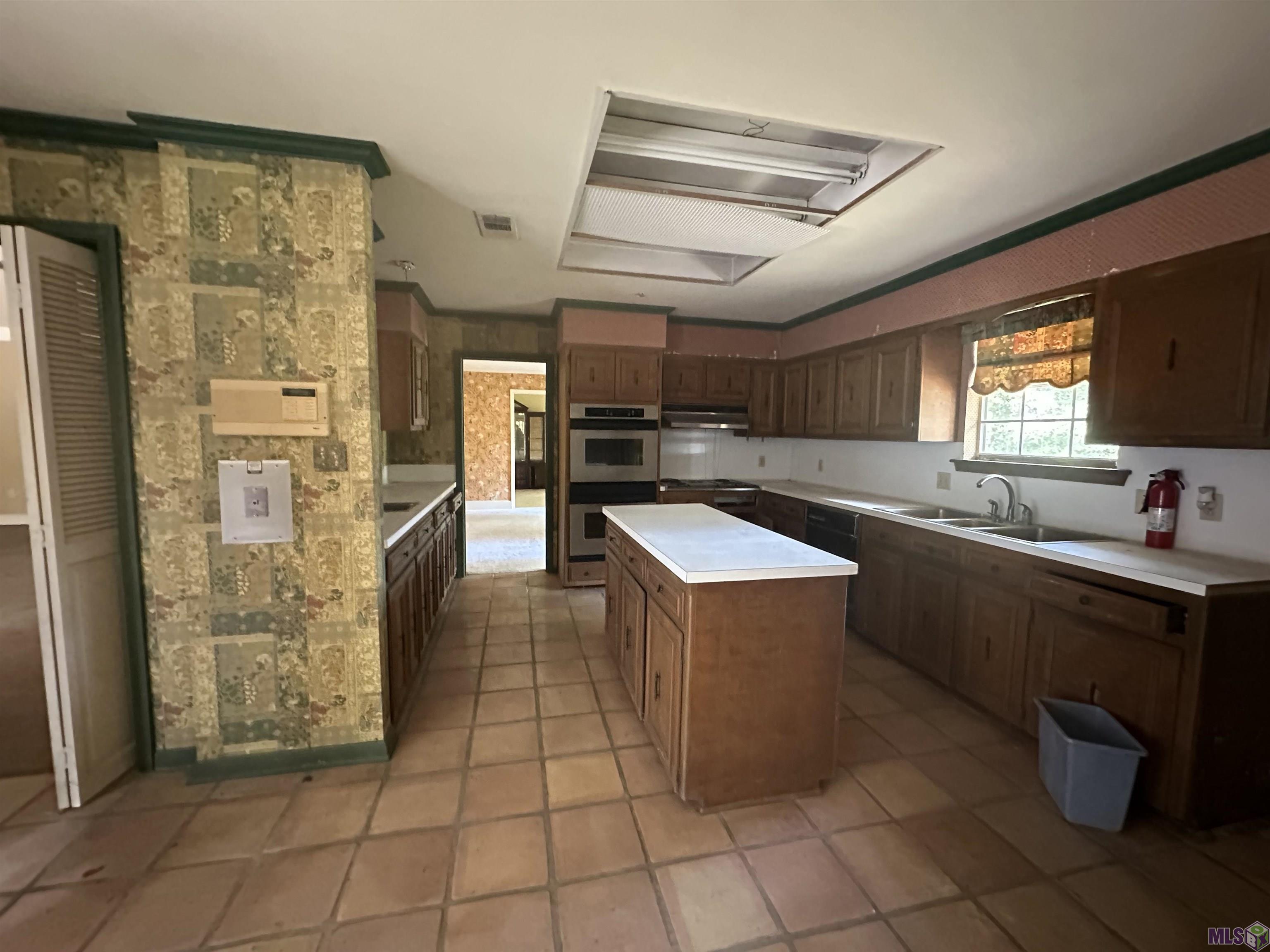 17000 Perkins Road St. George, LA 70810 - Photo 6 of 9