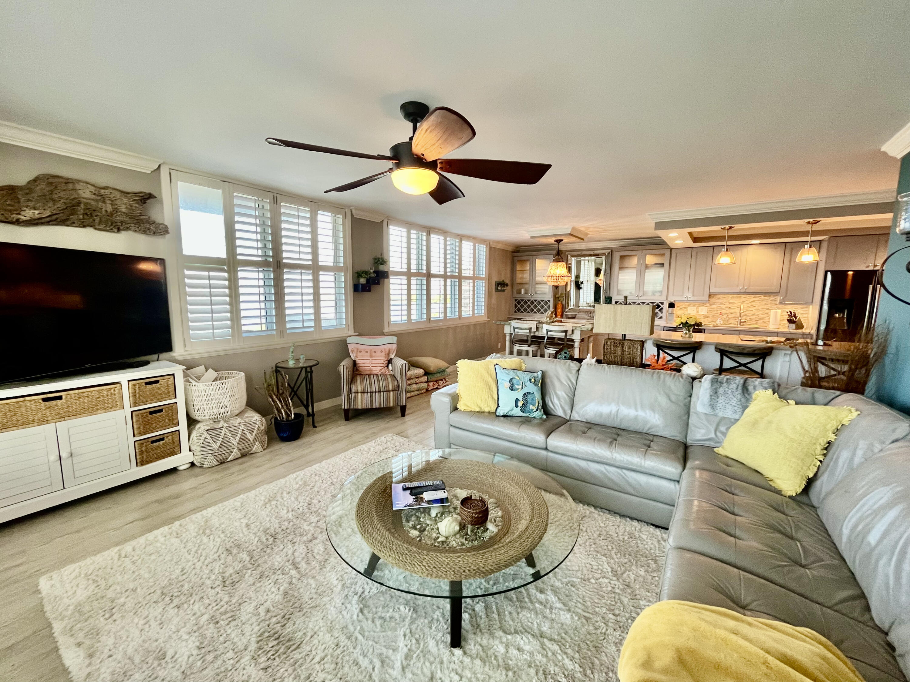 5440 North Ocean Drive, Unit 601 Riviera Beach, FL 33404 - Photo 18 of 55 Living