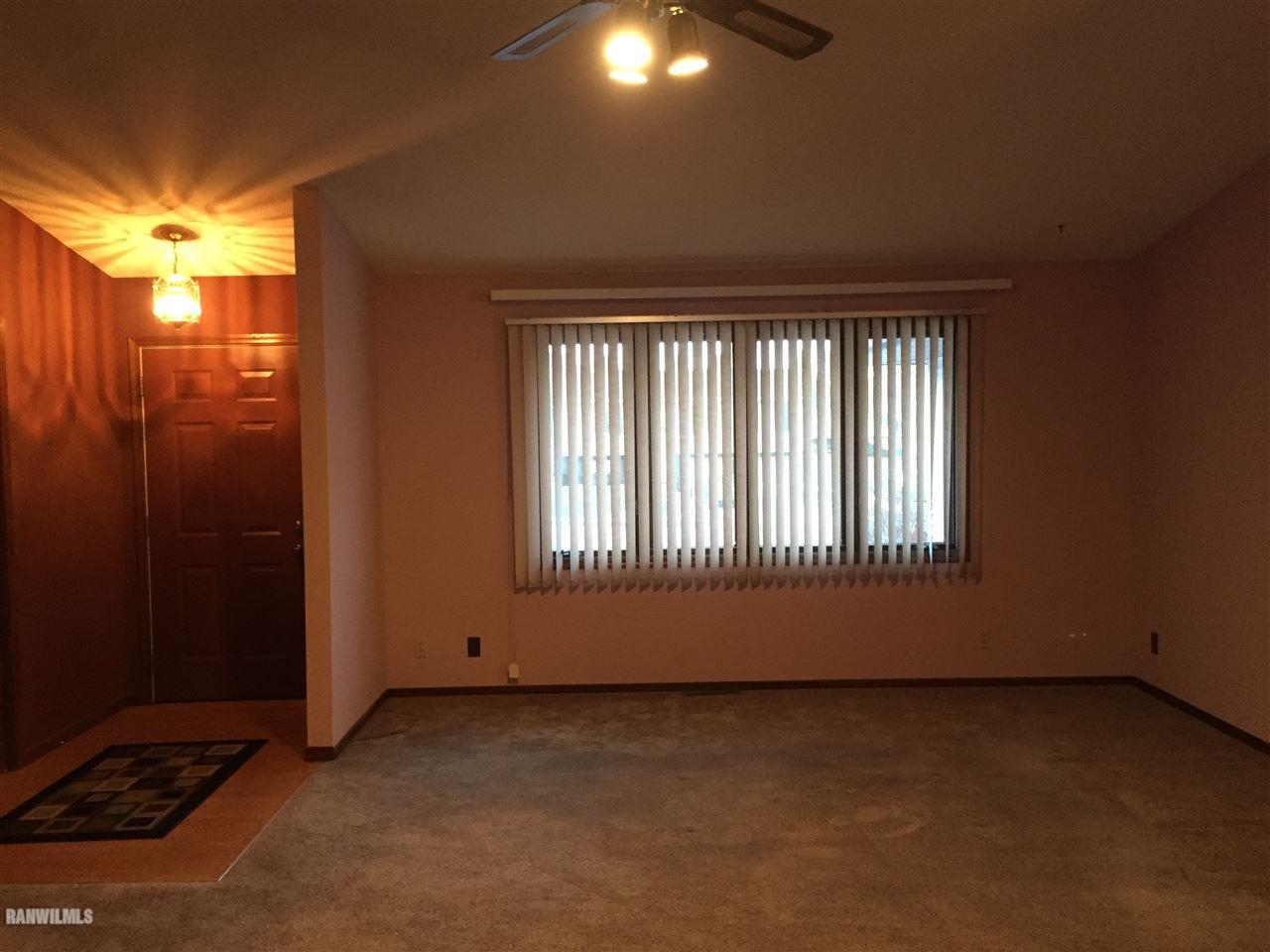 1925 Bedford Road Freeport, IL 61032 - Photo 2 of 16 Gallery Image 2