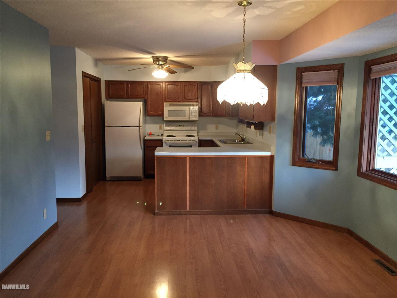 1925 Bedford Road Freeport, IL 61032 - Photo 6 of 16 Gallery Image 6