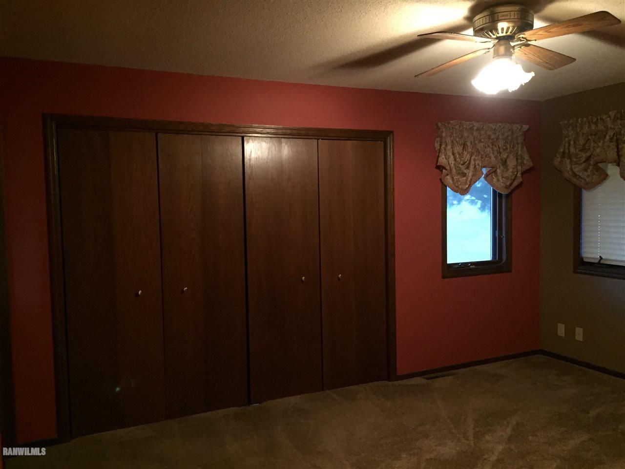 1925 Bedford Road Freeport, IL 61032 - Photo 10 of 16 Gallery Image 10