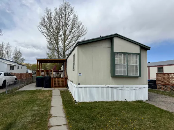 $43,000 | 905 Daniel Boone Drive, Green River, WY 82935