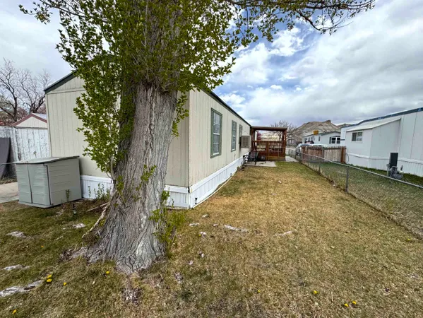 $43,000 | 905 Daniel Boone Drive, Green River, WY 82935
