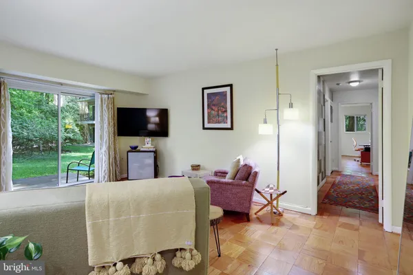 $325,000 | 10607 Montrose Avenue, Unit M3, Bethesda, MD 20814