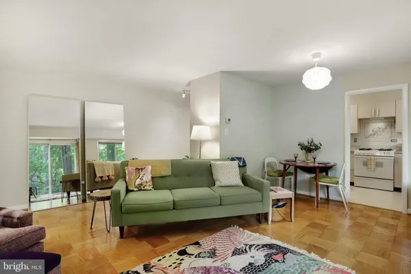 $325,000 | 10607 Montrose Avenue, Unit M3, Bethesda, MD 20814