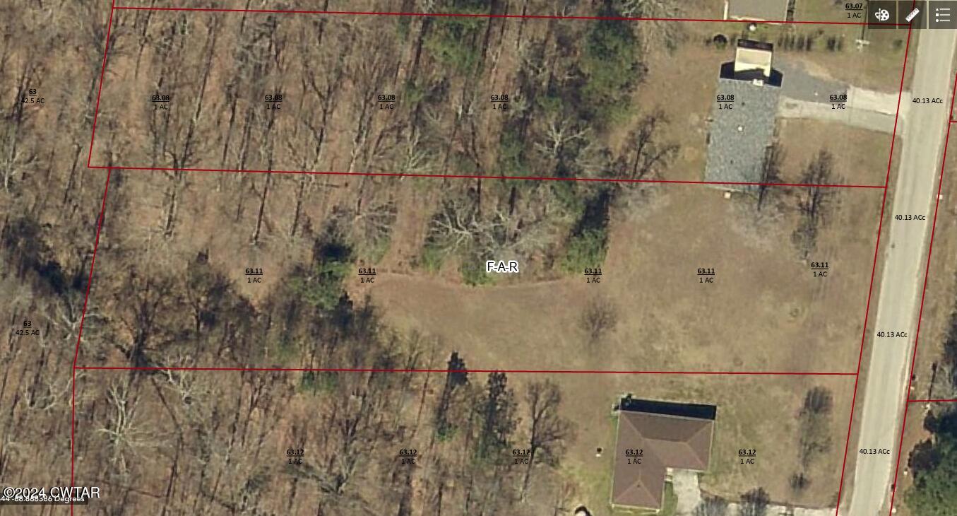 423 Old Denmark Road Jackson, TN 38301 - Photo 2 of 3 a view of a bathroom