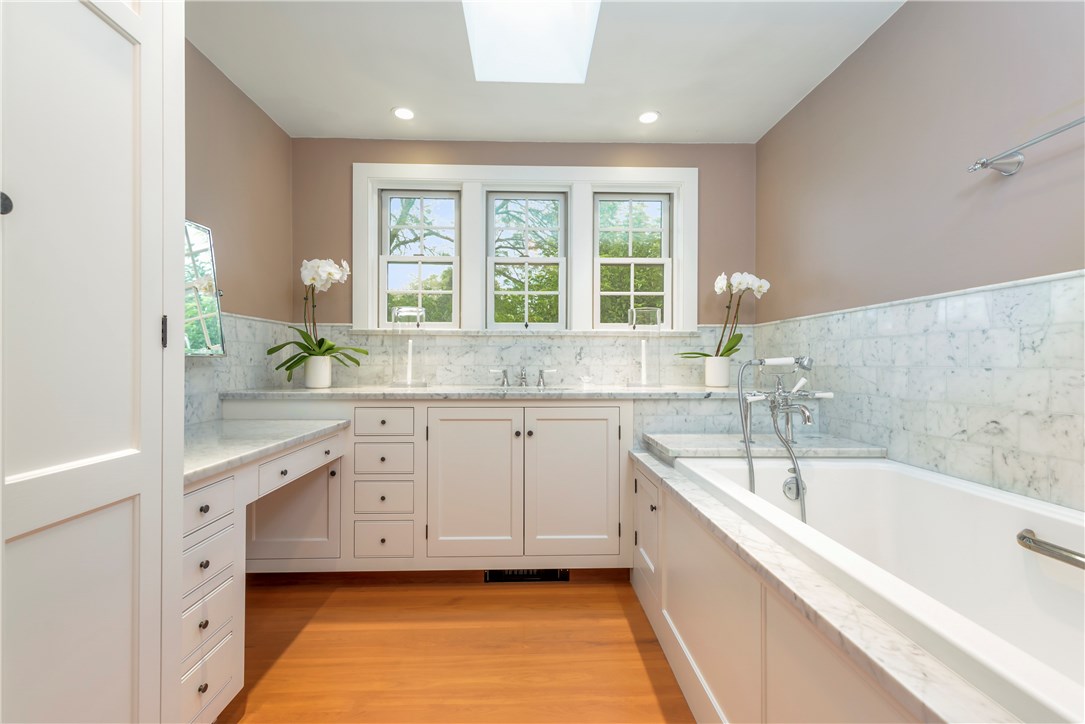 89 Old Main Road Little Compton, RI 02837 - Photo 19 of 34