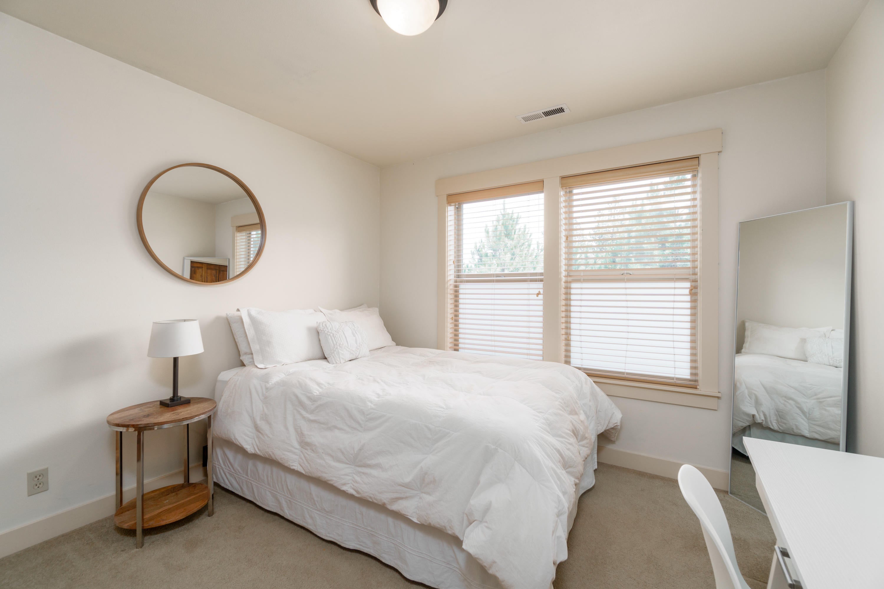 61482 Linton Loop Bend, OR 97702 - Photo 13 of 30 61482LintonLp_GuestBedroom1