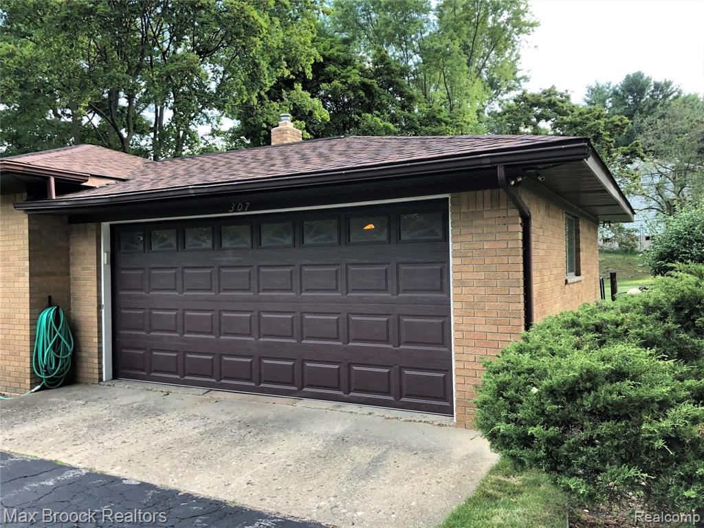 307 Arizona Avenue Rochester Hills, MI 48309 - Photo 4 of 40