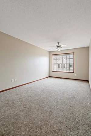 $289,900 | 11003 Oakgrove Circle, Unit B, Woodbury, MN 55129