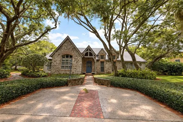 $1,475,000 | 10 Pineapple Lane, Stuart, FL 34996