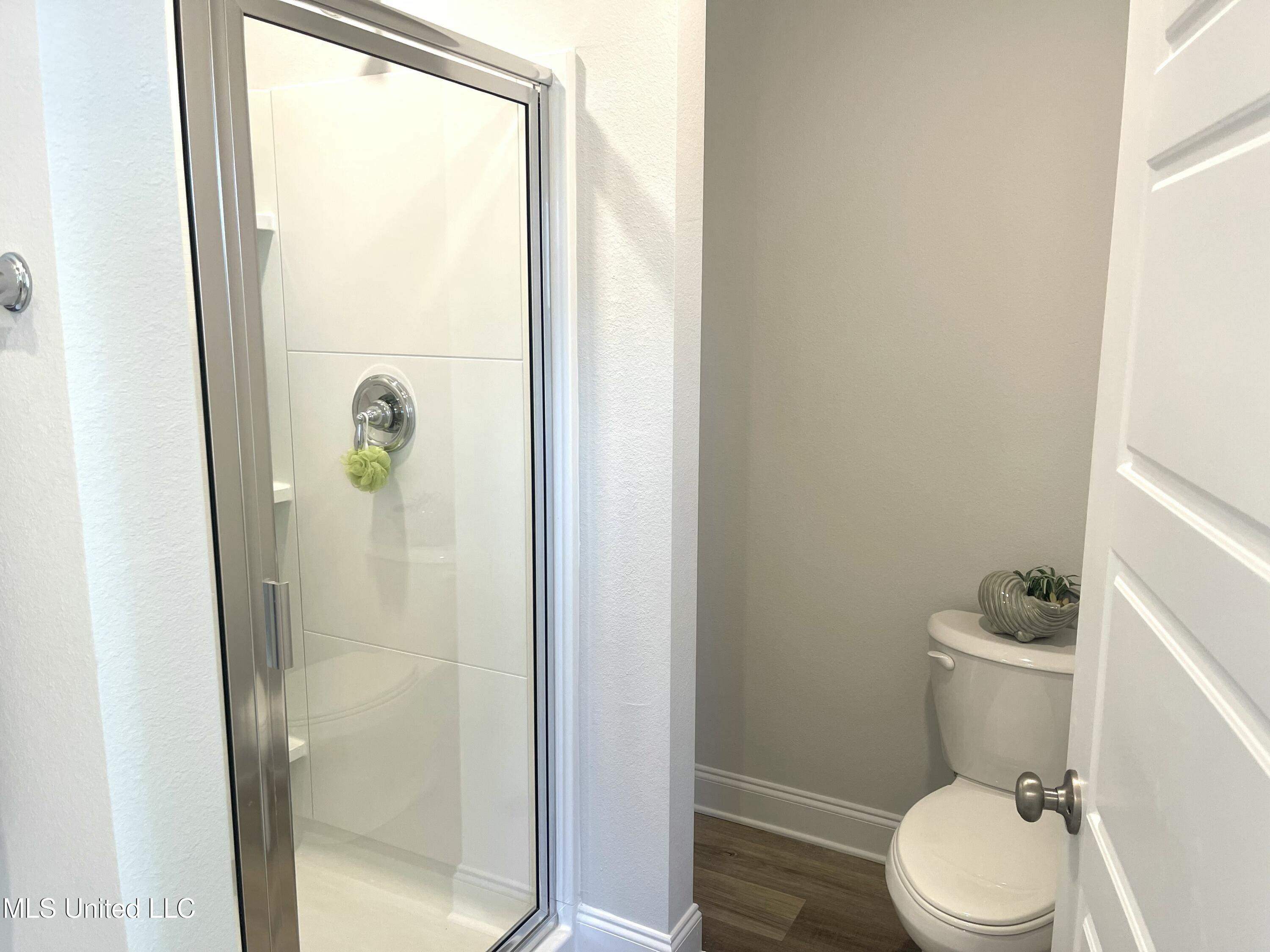 134 Debuys Road Biloxi, MS 39531 - Photo 13 of 19 Guest Bathroom