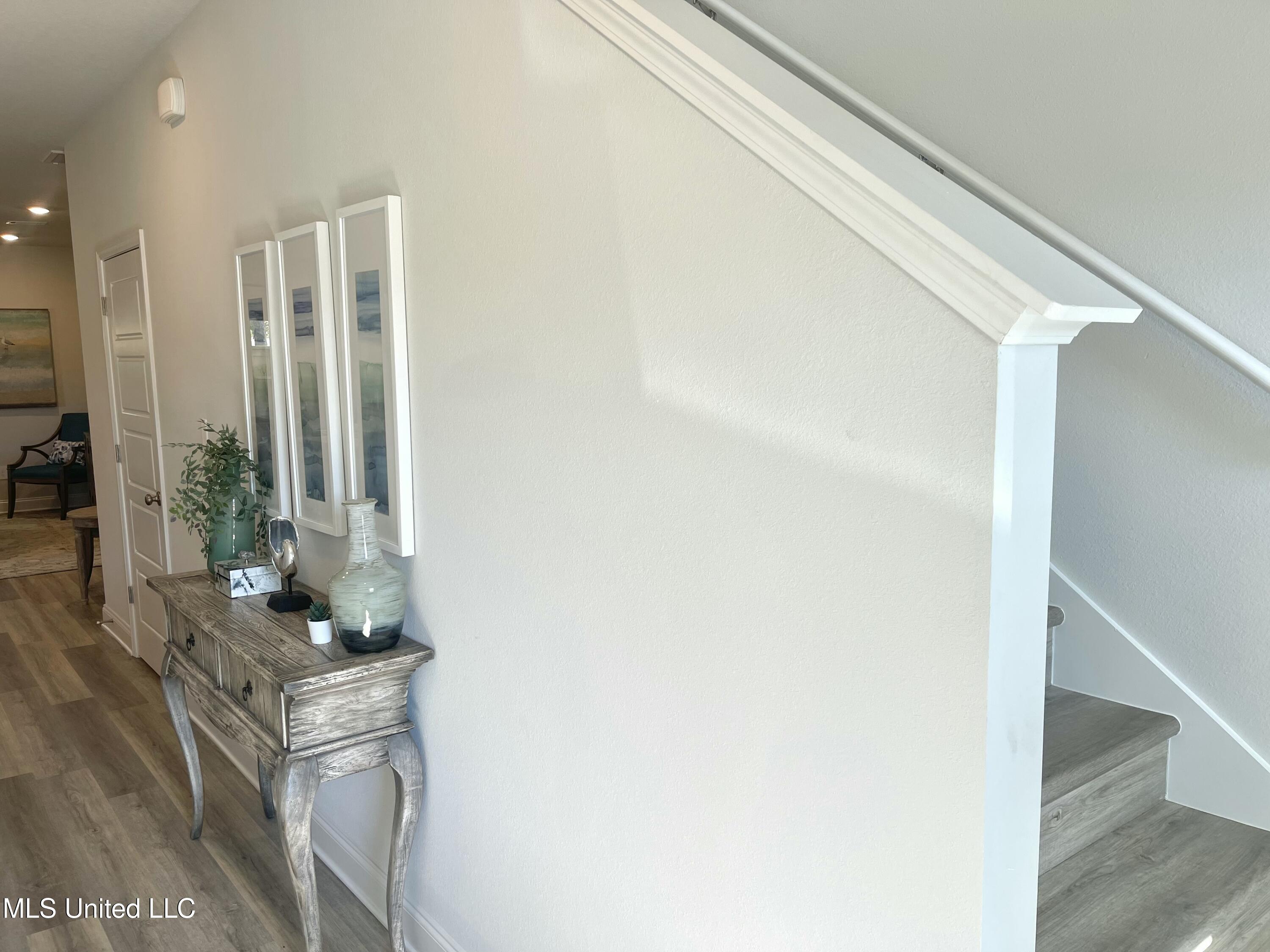 134 Debuys Road Biloxi, MS 39531 - Photo 8 of 19 Stairway