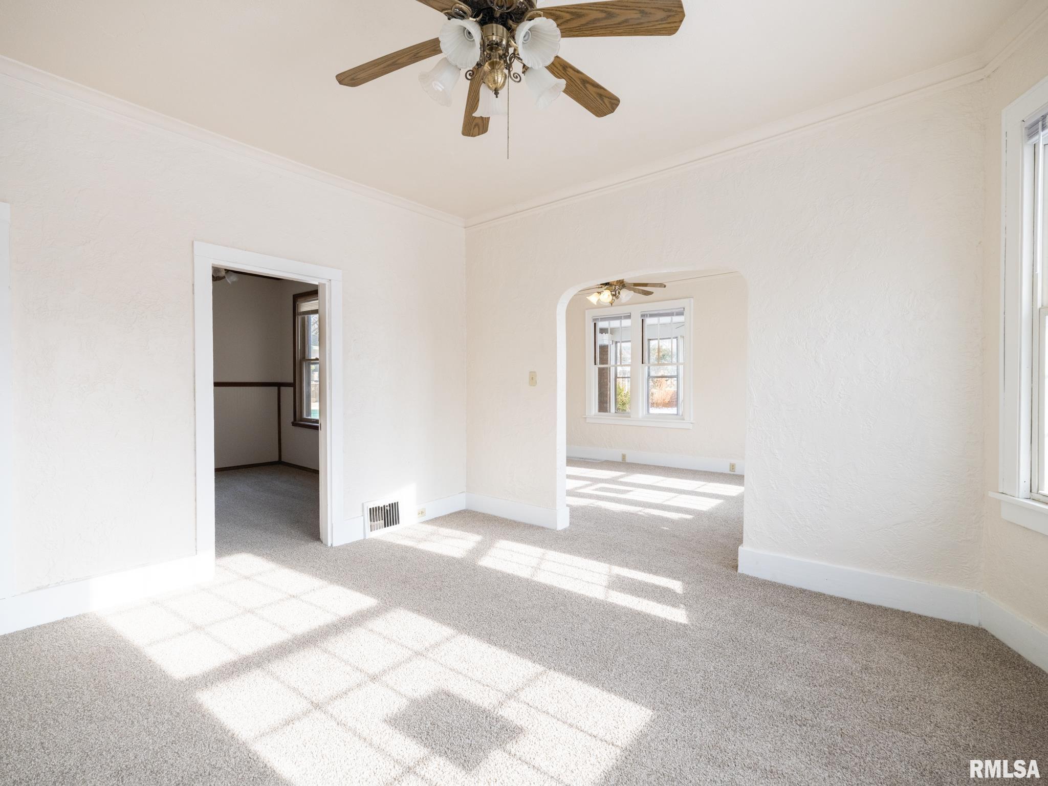 615 Summer Street Pekin, IL 61554 - Photo 13 of 60