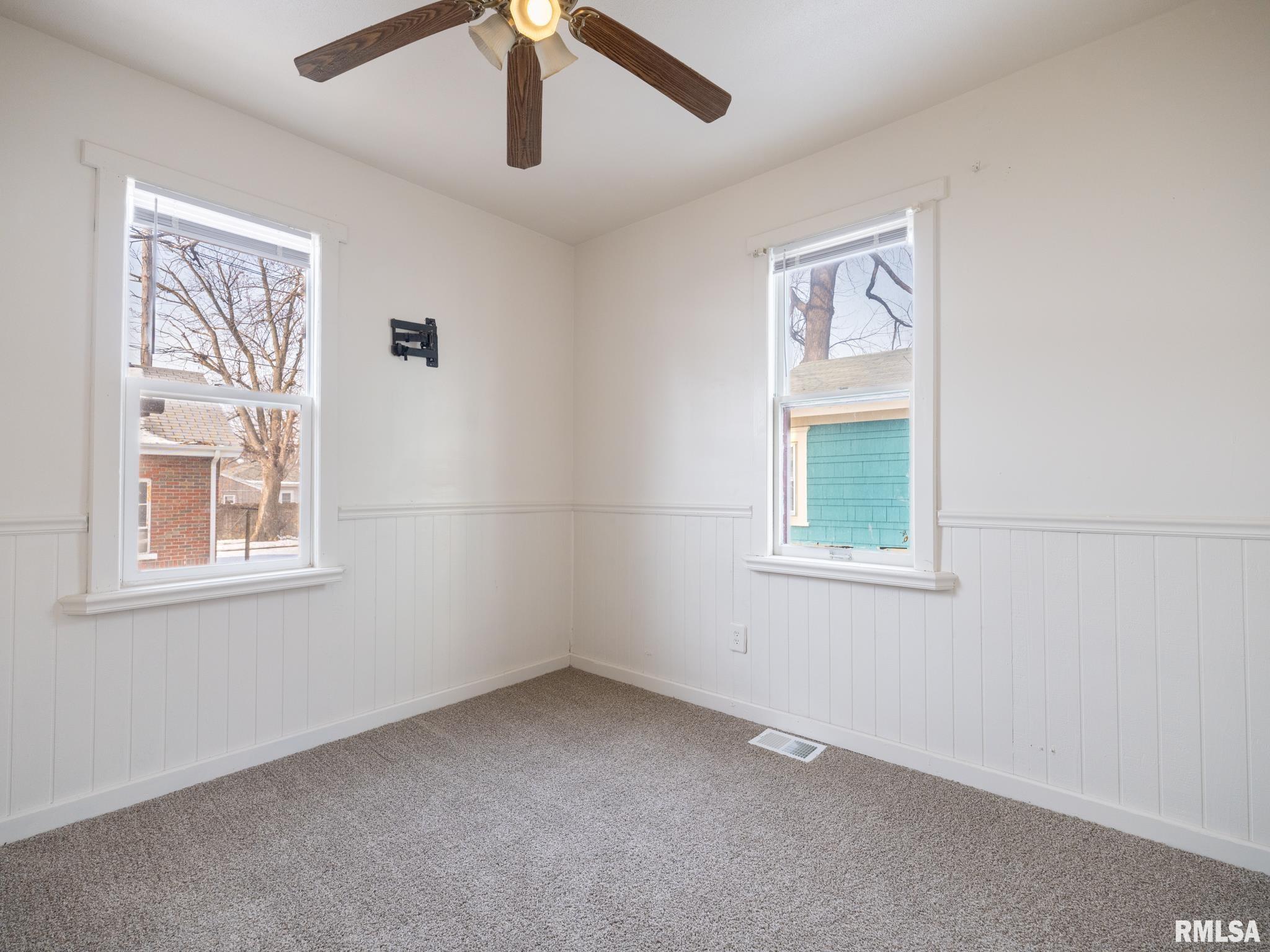 615 Summer Street Pekin, IL 61554 - Photo 24 of 60