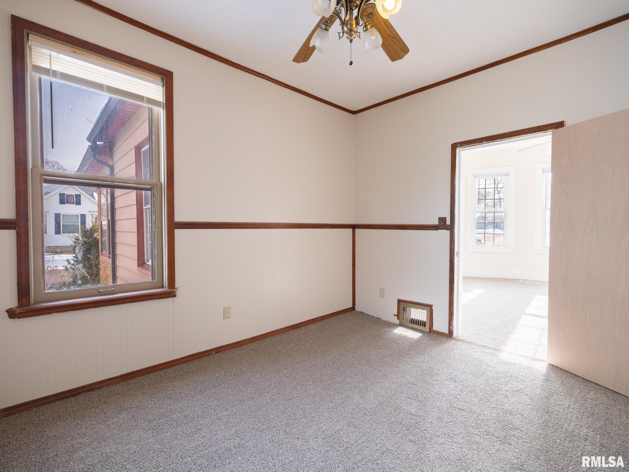 615 Summer Street Pekin, IL 61554 - Photo 31 of 60