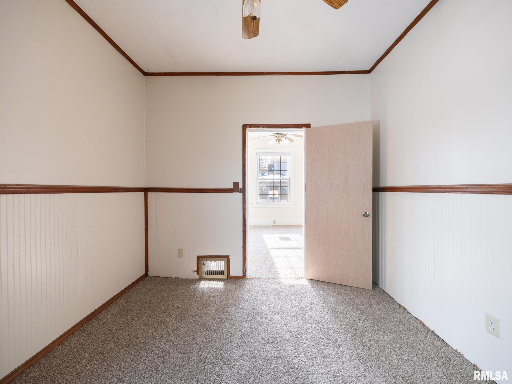 615 Summer Street Pekin, IL 61554 - Photo 33 of 60