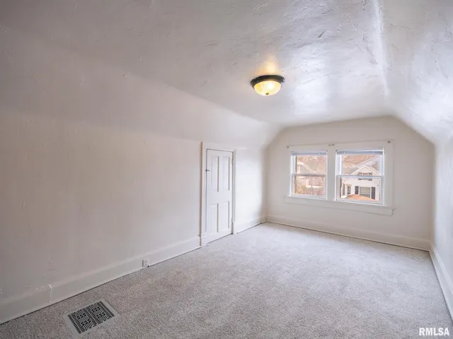 $114,900 | 615 Summer Street, Pekin, IL 61554