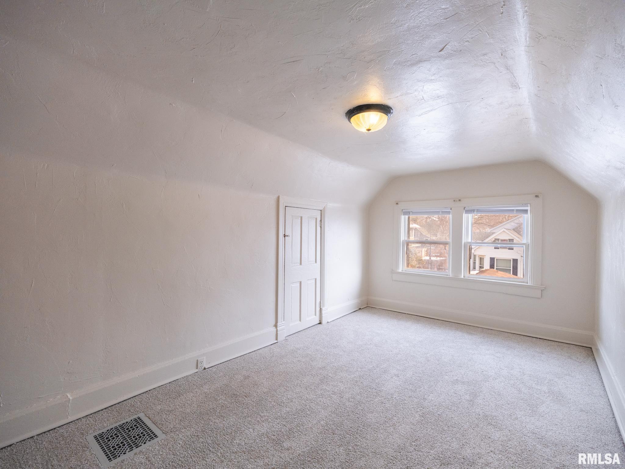 615 Summer Street Pekin, IL 61554 - Photo 37 of 60