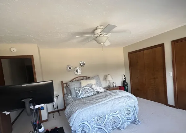 $259,500 | 5954 Crow Valley Park Drive, Davenport, IA 52807