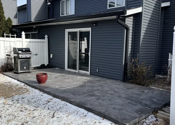 $259,500 | 5954 Crow Valley Park Drive, Davenport, IA 52807