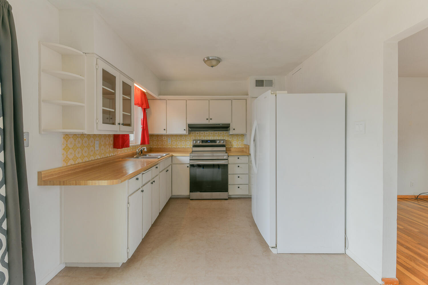 4312 Hendrix Road Northeast Albuquerque, NM 87110 - Photo 9 of 42 Gallery Image 9