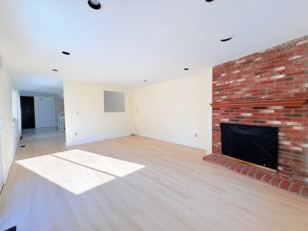$3,500 | 93 Spyglass Hill Drive, Unit 93, Ashland, MA 01721