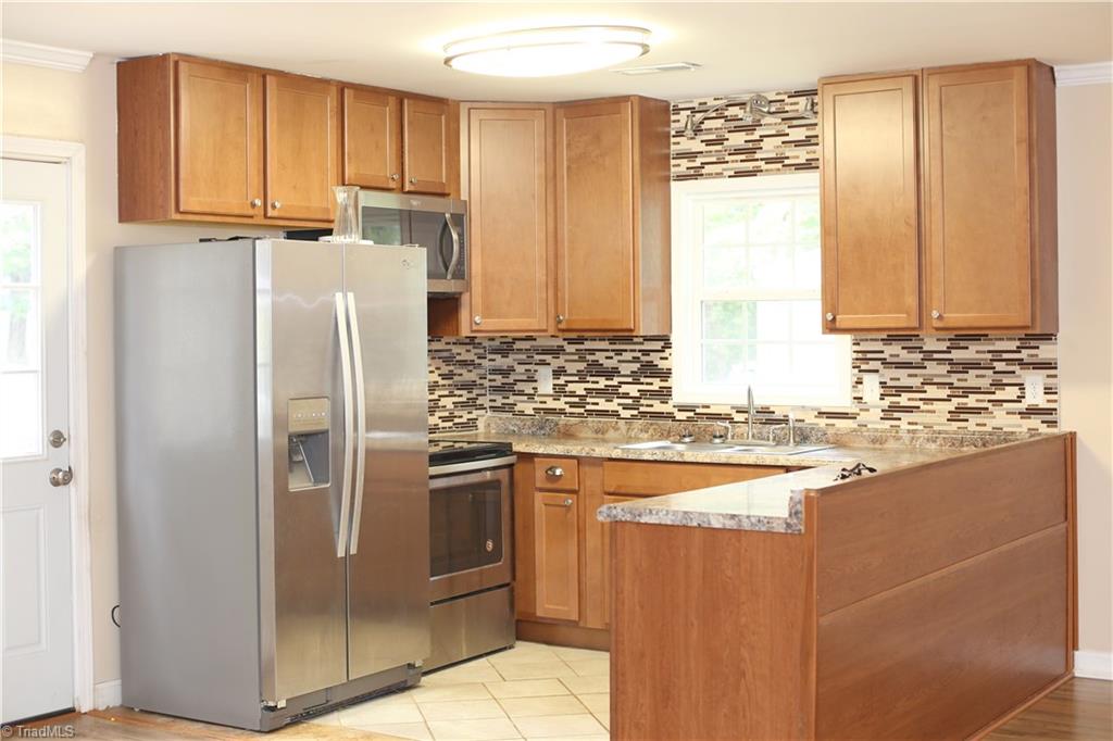 709 Quail Road Lexington, NC 27292 - Photo 4 of 21 Gallery Image 4