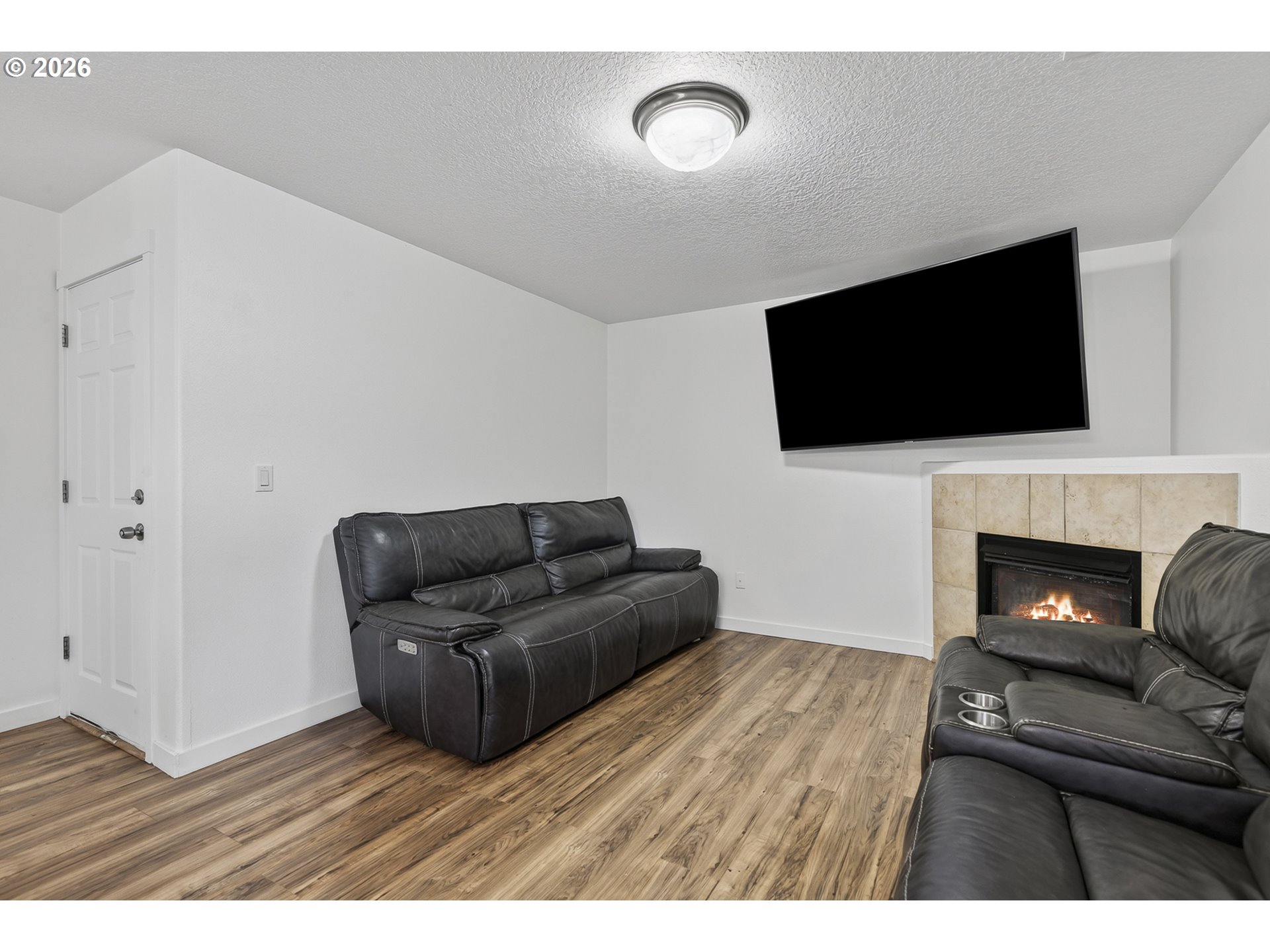 871 North 20th Way Cornelius, OR 97113 - Photo 9 of 37 Family Room