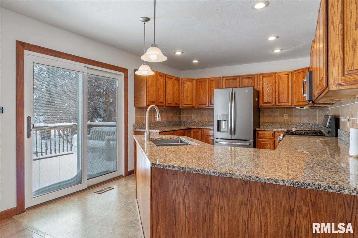 509 Magnolia Drive Rochester, IL 62563 - Photo 12 of 38