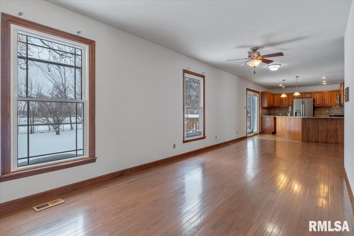 509 Magnolia Drive Rochester, IL 62563 - Photo 7 of 38