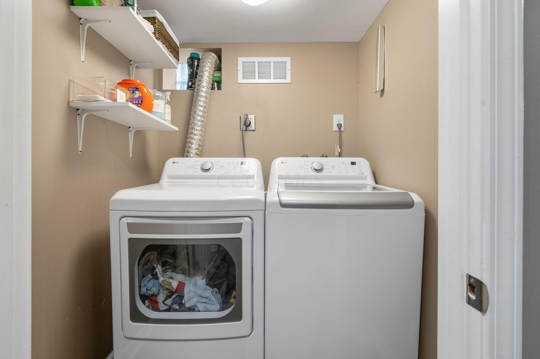 840 Thomas Road Grandview Heights, OH 43212 - Photo 26 of 39 Laundry