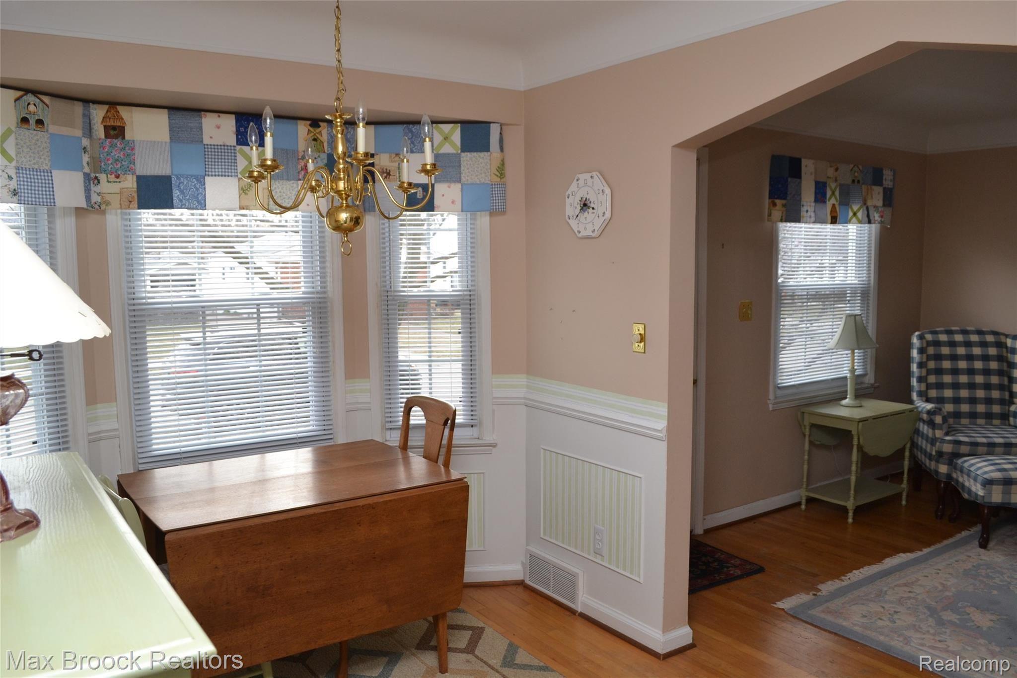1198 Columbia Road Berkley, MI 48072 - Photo 11 of 20 DSC_0243.JPG