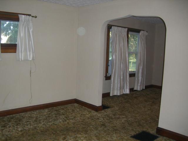 2135 Ferris Road Columbus, OH 43224 - Photo 4 of 10 Gallery Image 4