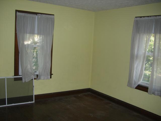 2135 Ferris Road Columbus, OH 43224 - Photo 8 of 10 Gallery Image 8