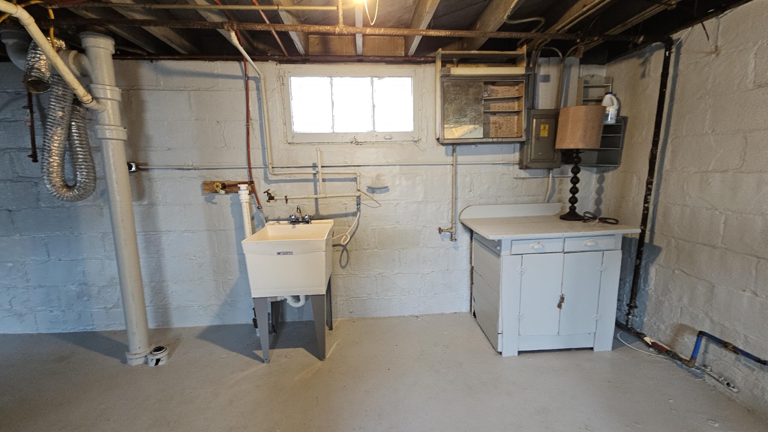 4445 Jackson Street Gary, IN 46408 - Photo 17 of 26 2560x1441
