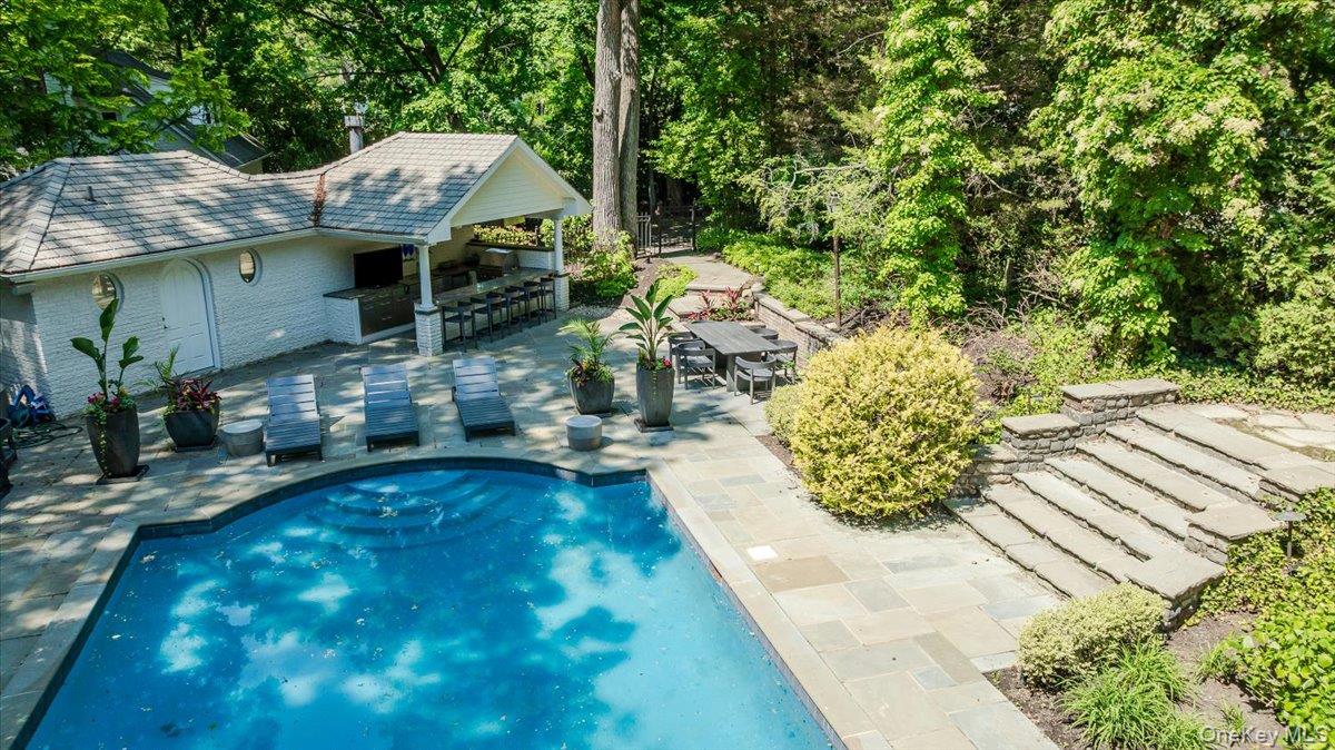 126 Station Road Great Neck, NY 11023 - Photo 41 of 49